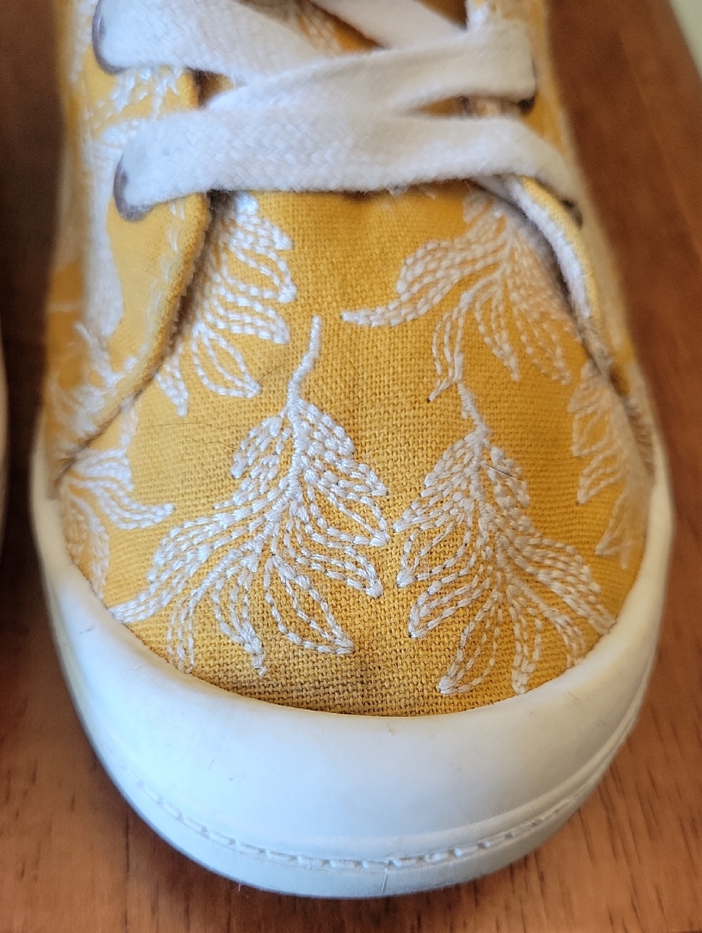 Roxy Surf Yellow Floral Sneaker | 8.5 - Picture 12 of 12